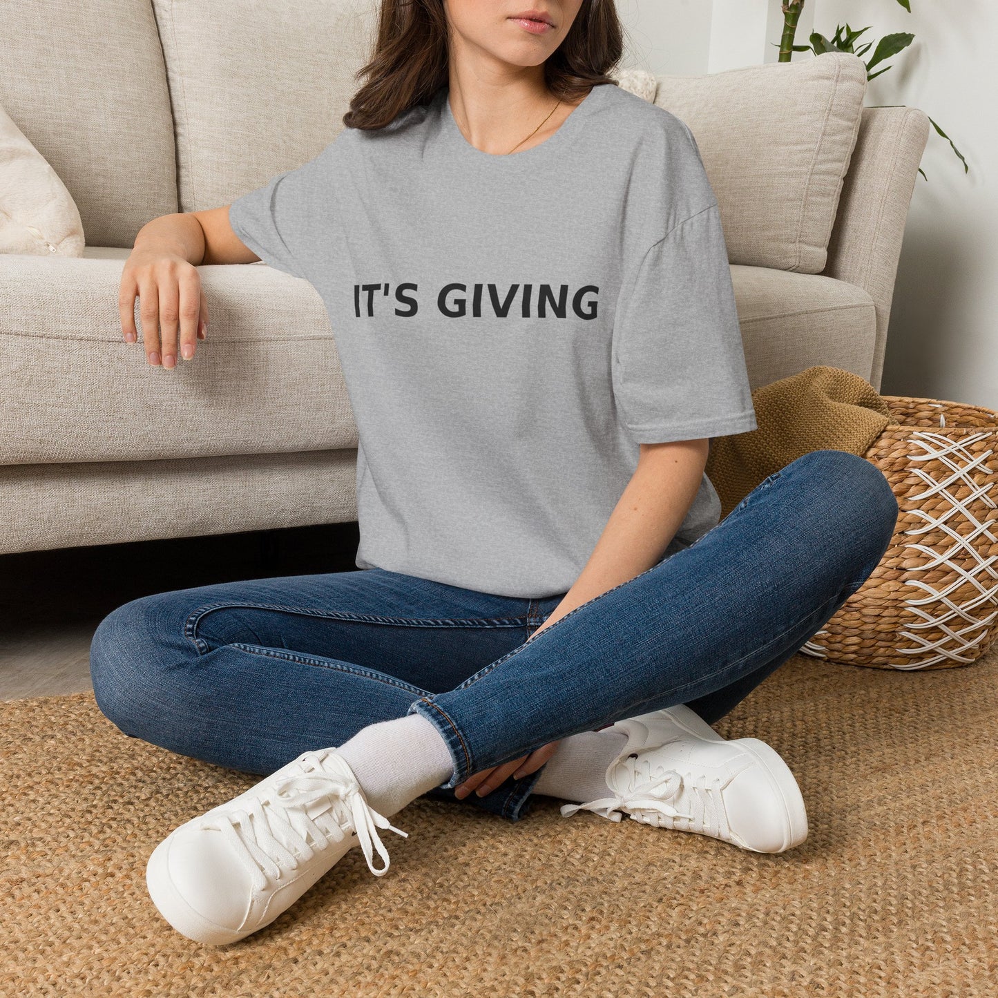 It's Giving T-Shirt