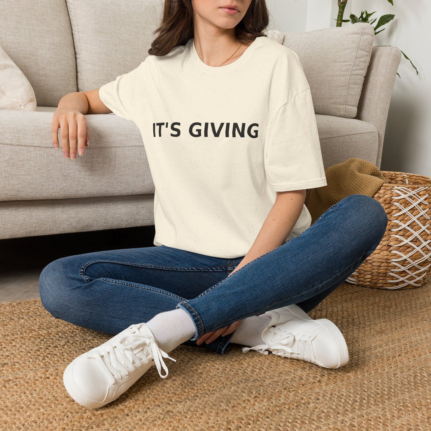 It's Giving T-Shirt