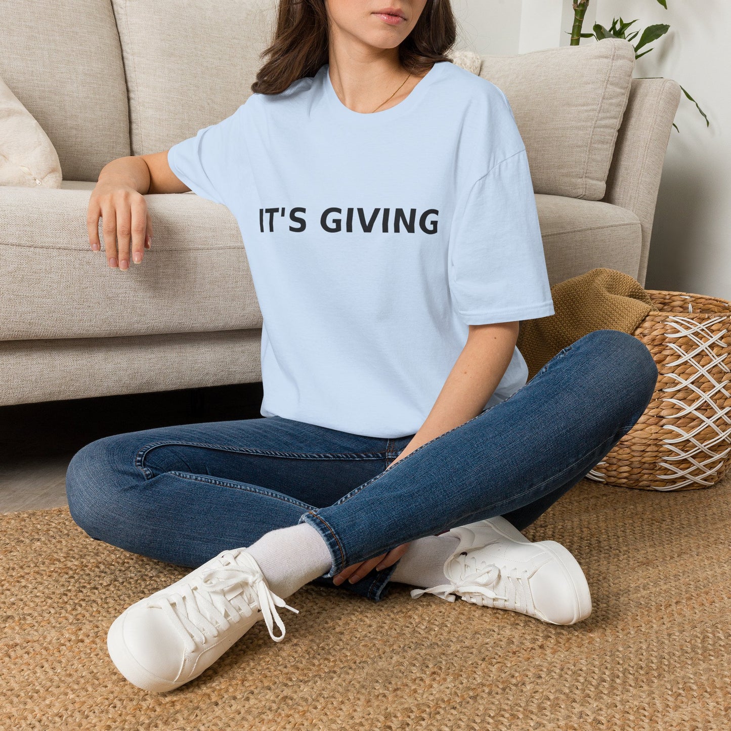 It's Giving T-Shirt
